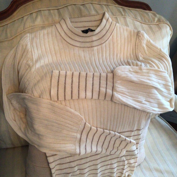 bebe Sweaters - Sexy EUC Bebe lantern sleeve sweater cream/gold sm